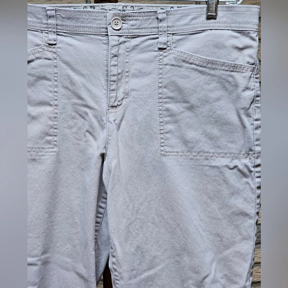 Gloria Vanderbilt Pants Sz 12 Short - Picture 2 of 9